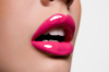 OnTheLips.com